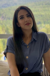 Freshta Azlamzada headshot